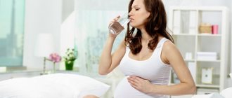 pregnant woman has heartburn